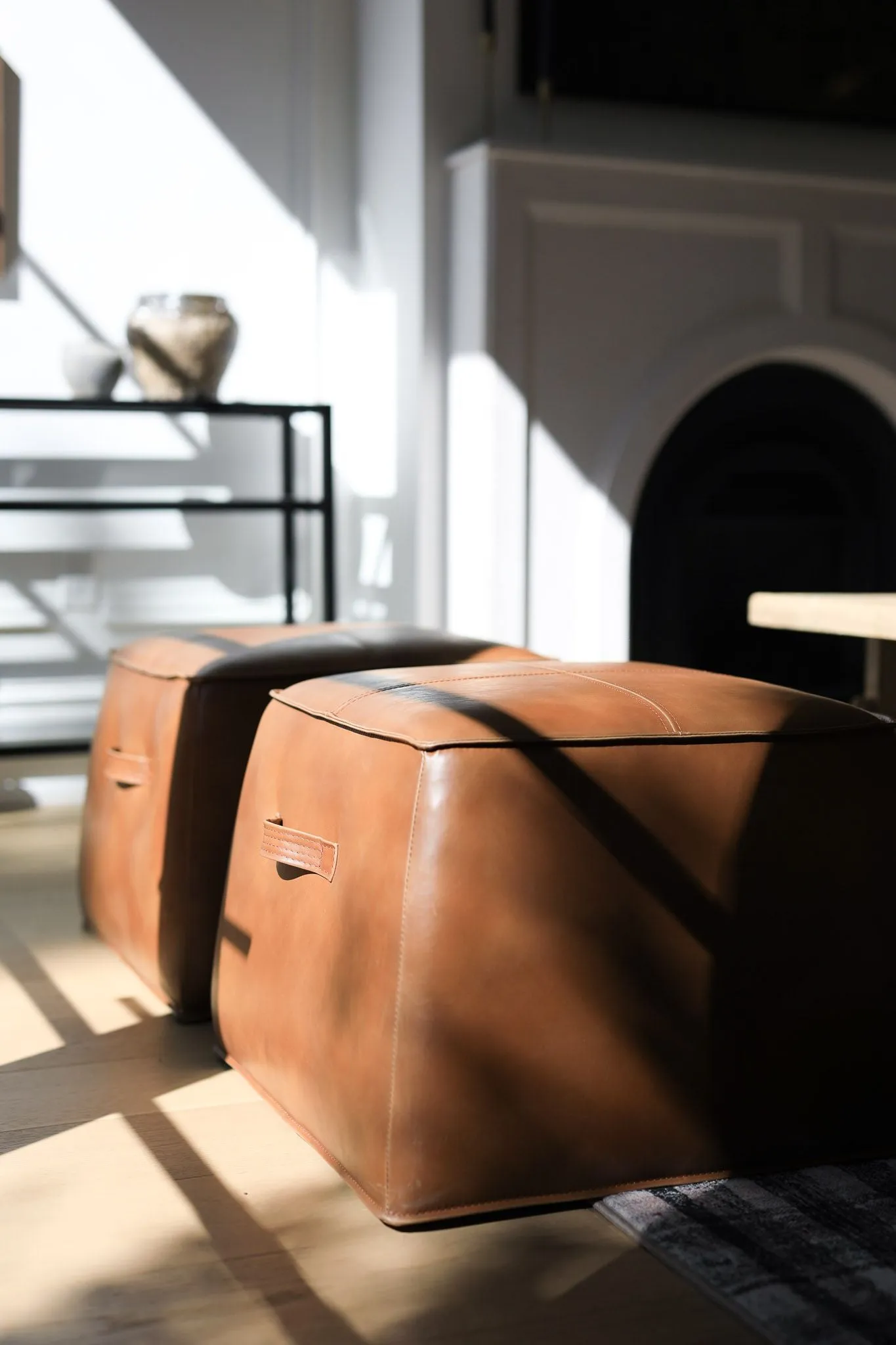 Aiden Ottoman / Tan