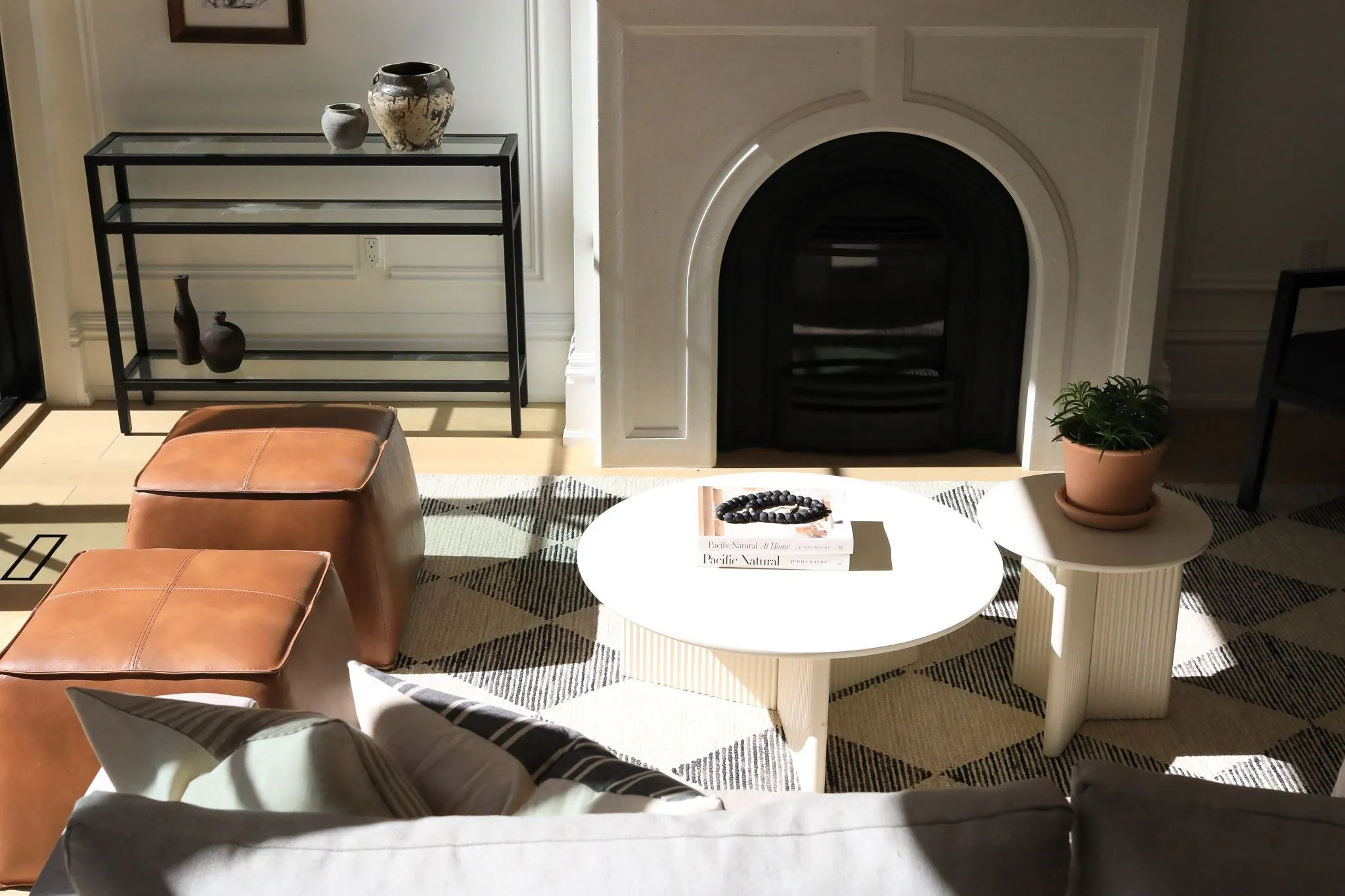 Aiden Ottoman / Tan