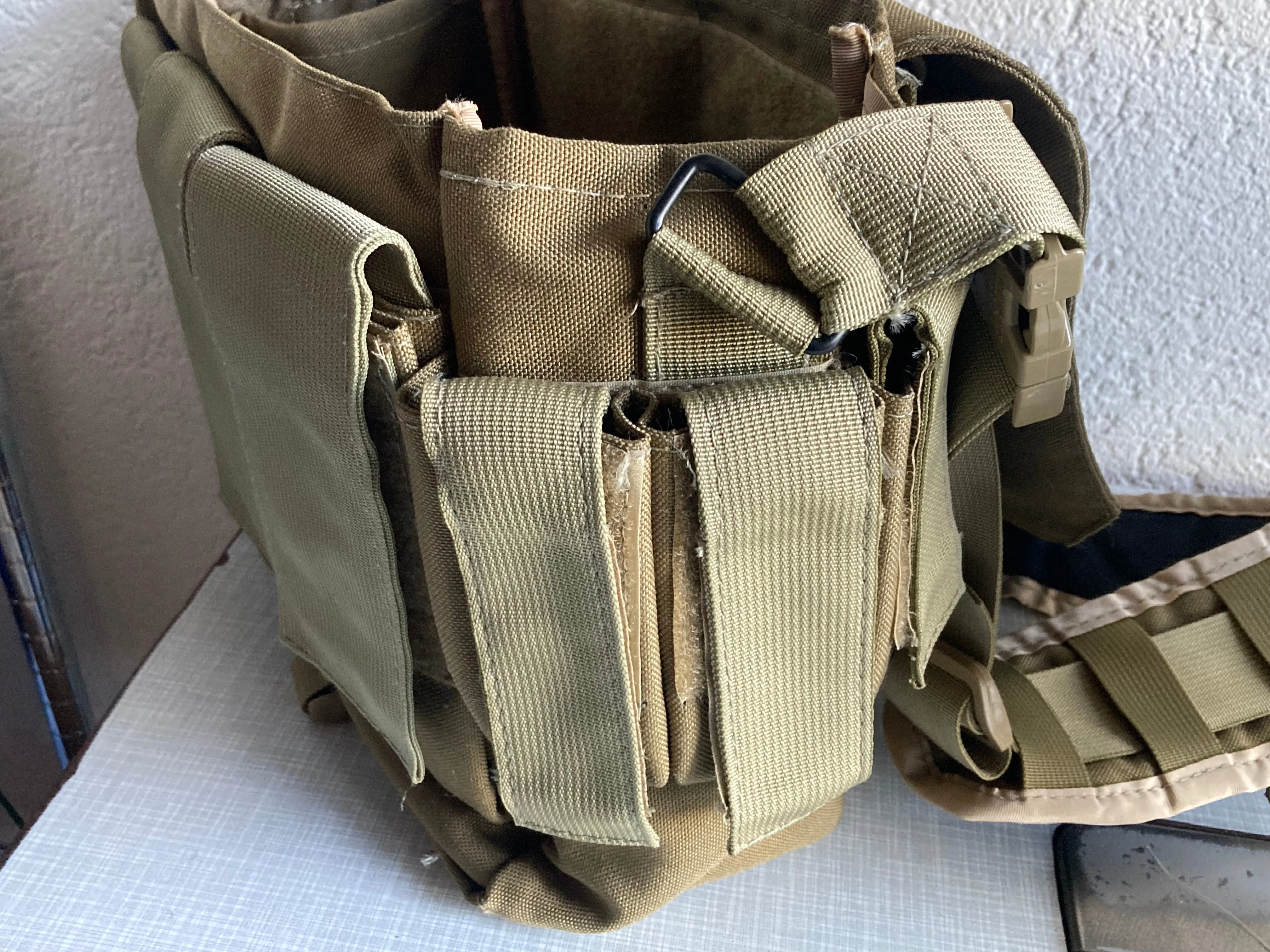 Bag, Range Bag /Run Bag Multi-Pouch bag Tan