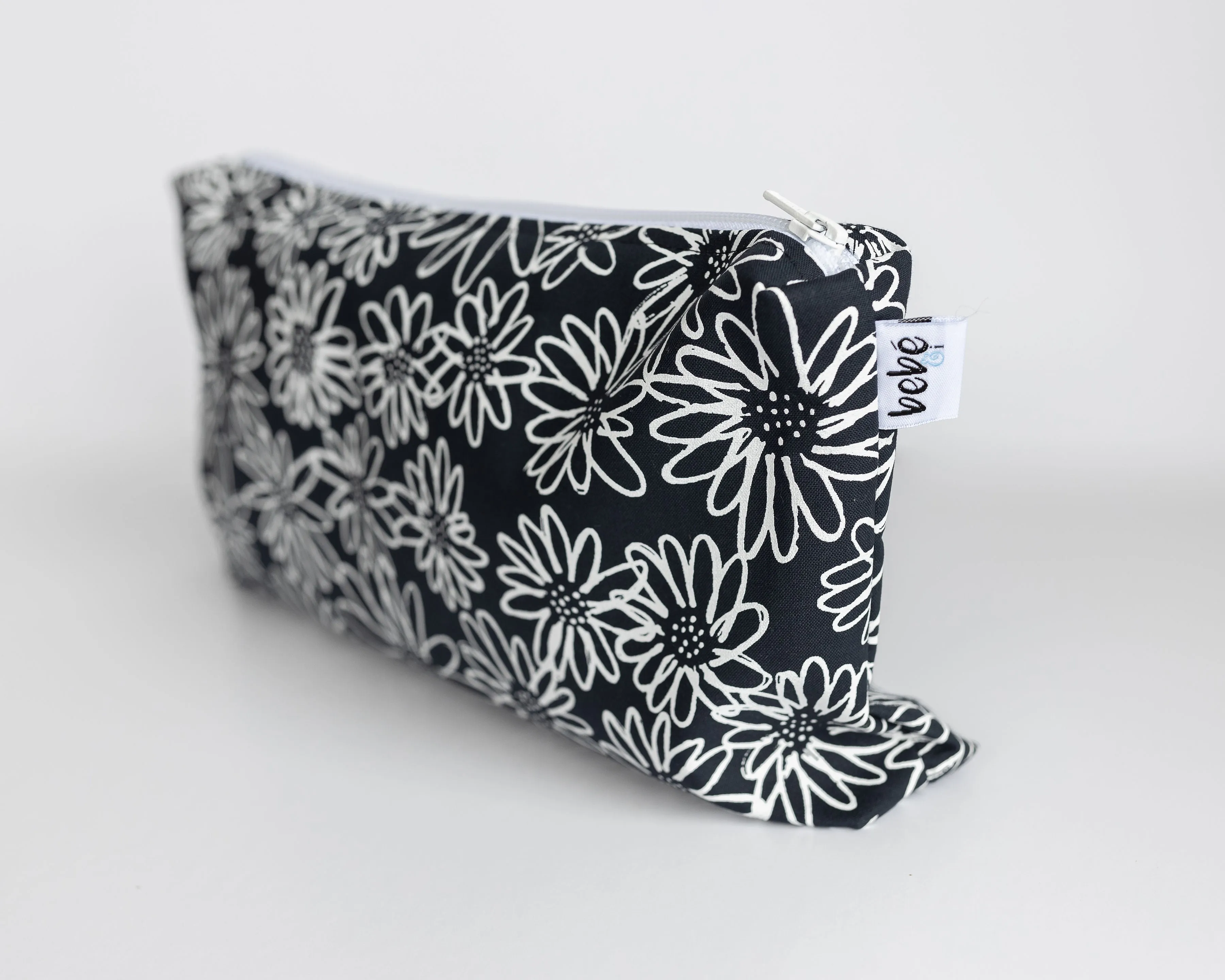 Carry All Purse - White Daisy