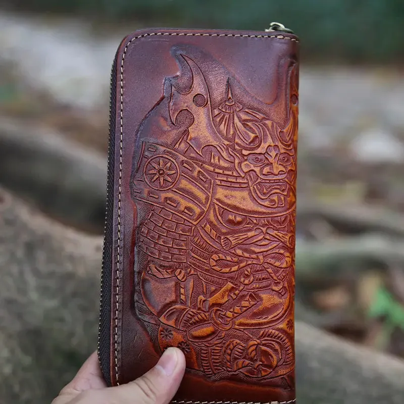 Cowhide Men's Wallet with Embossed Design | 2 Banknote Pockets | 8 Card Slots