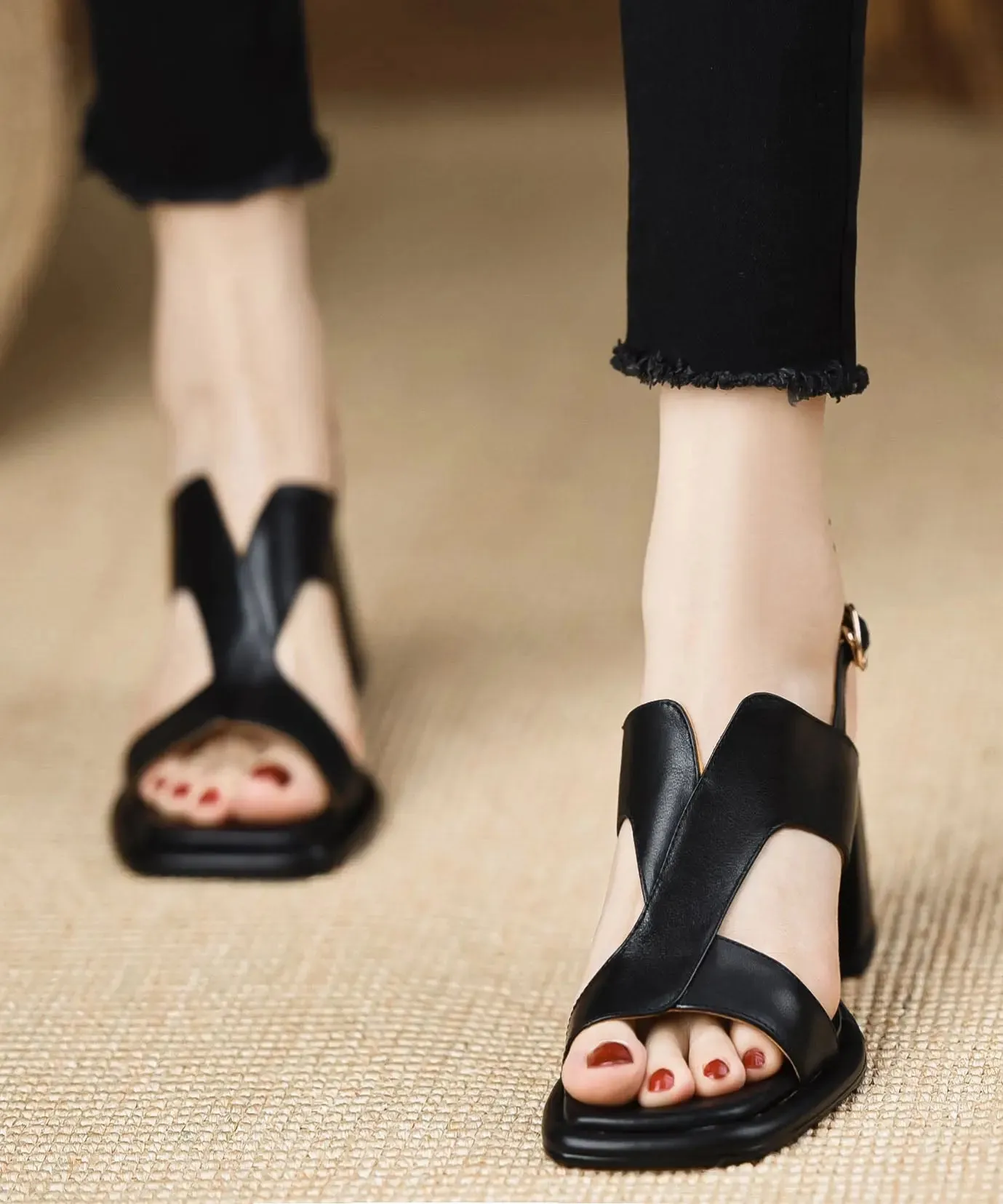 Handmade Splicing Buckle Strap Chunky Sandals Black Faux Leather LY8266