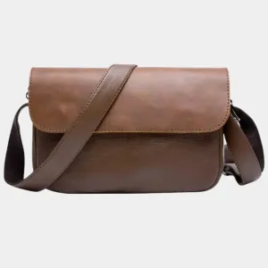 Milan Essential Leather Shoulder Bag - Cross & Crown