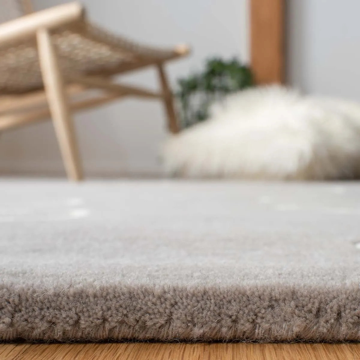Safavieh Fifth Avenue 111 Rug, FTV111