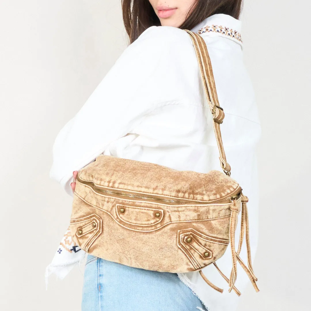Vintage washed leather waist bag with zipper closure wholesale